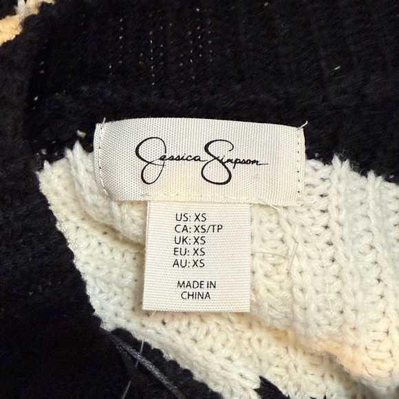 Jessica Simpson Crop Sweater Women’s XS Acrylic Black Ivory Stripe Drop Shoulder - Picture 6 of 7